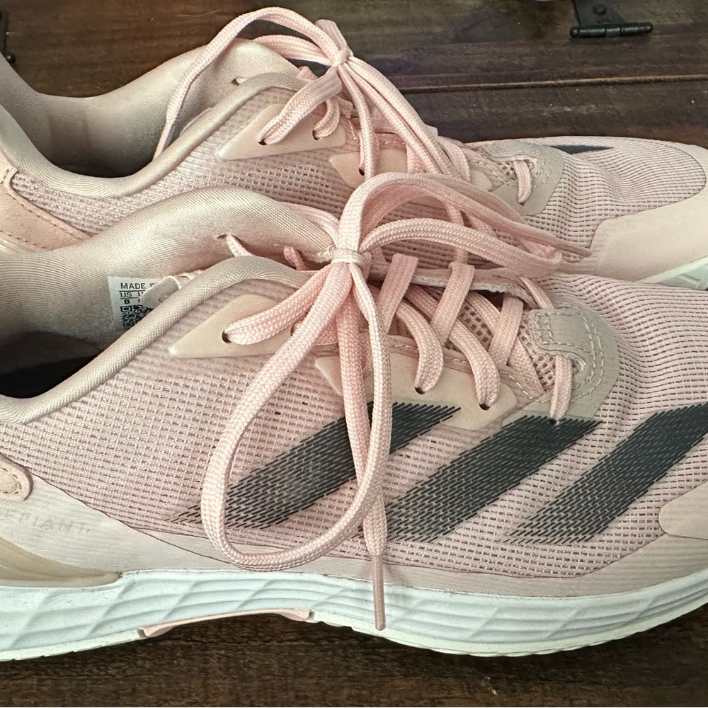 Adidas Women's court shoe- worn once